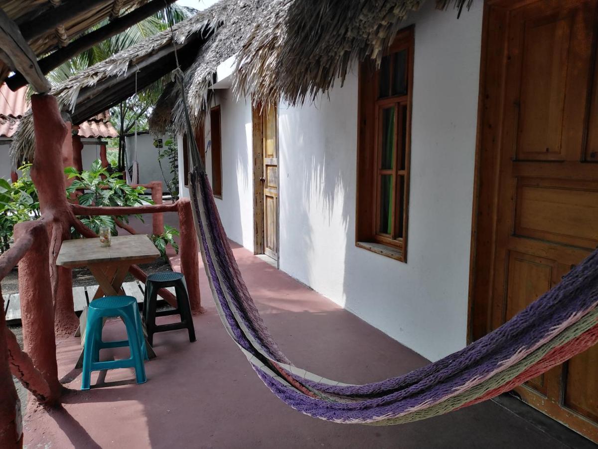 Bungalows Familiares Monterrico Buitenkant foto