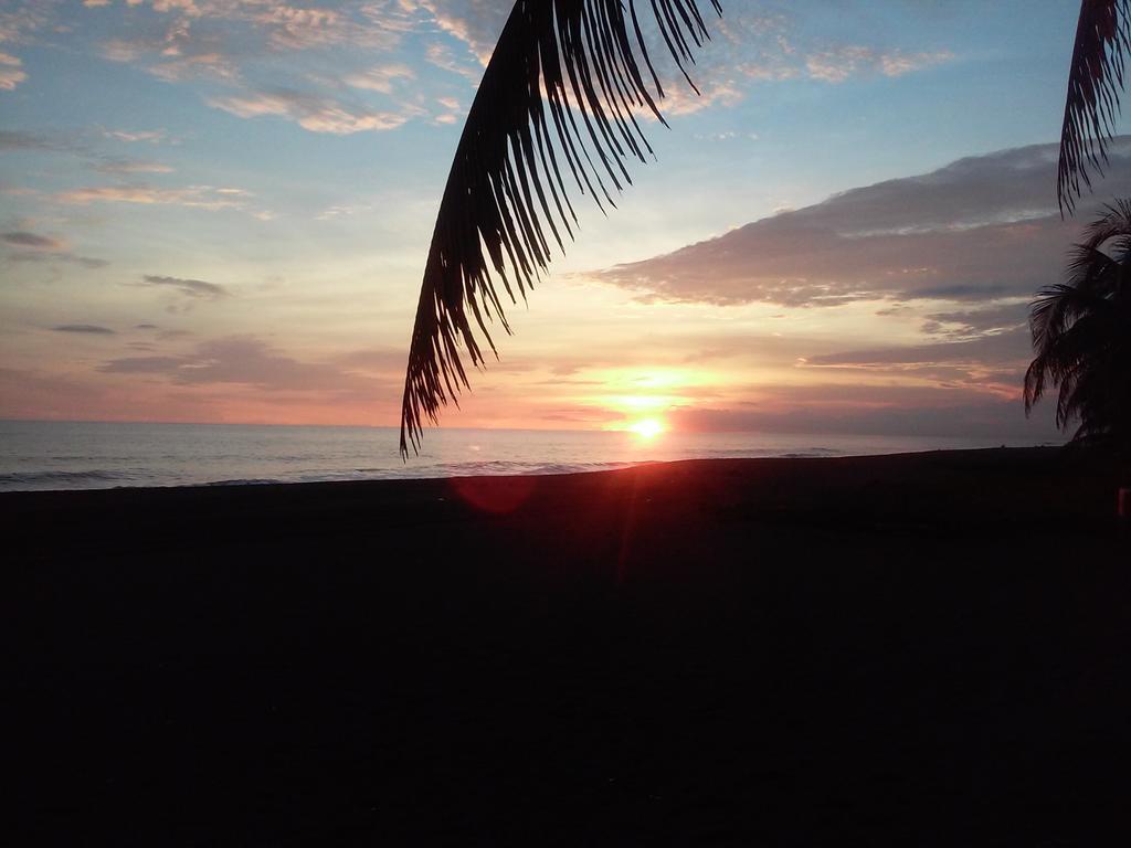 Bungalows Familiares Monterrico Buitenkant foto
