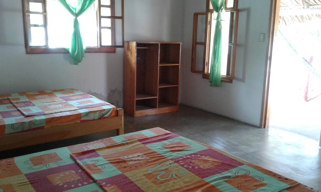 Bungalows Familiares Monterrico Buitenkant foto